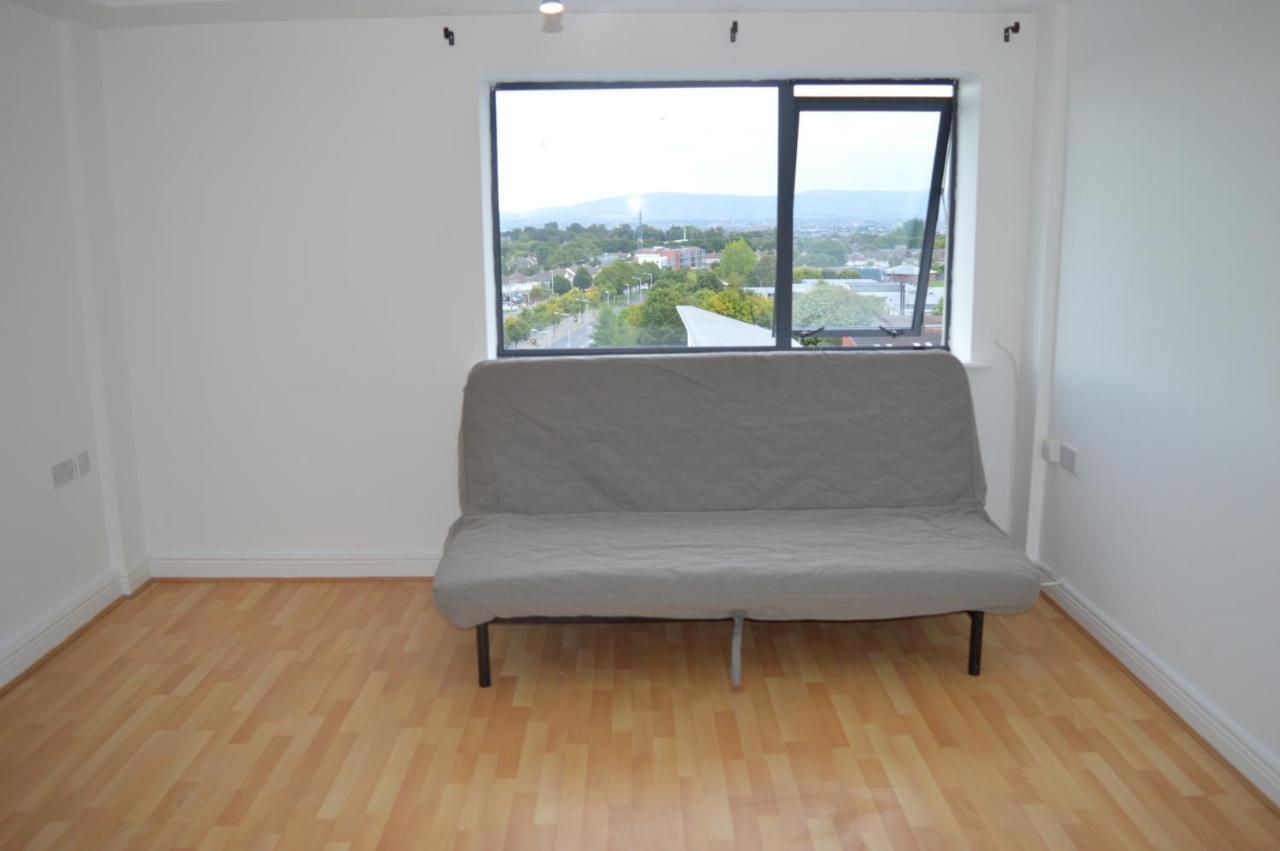 The Sentinel Tower Airport Apartments Ballymun Bagian luar foto
